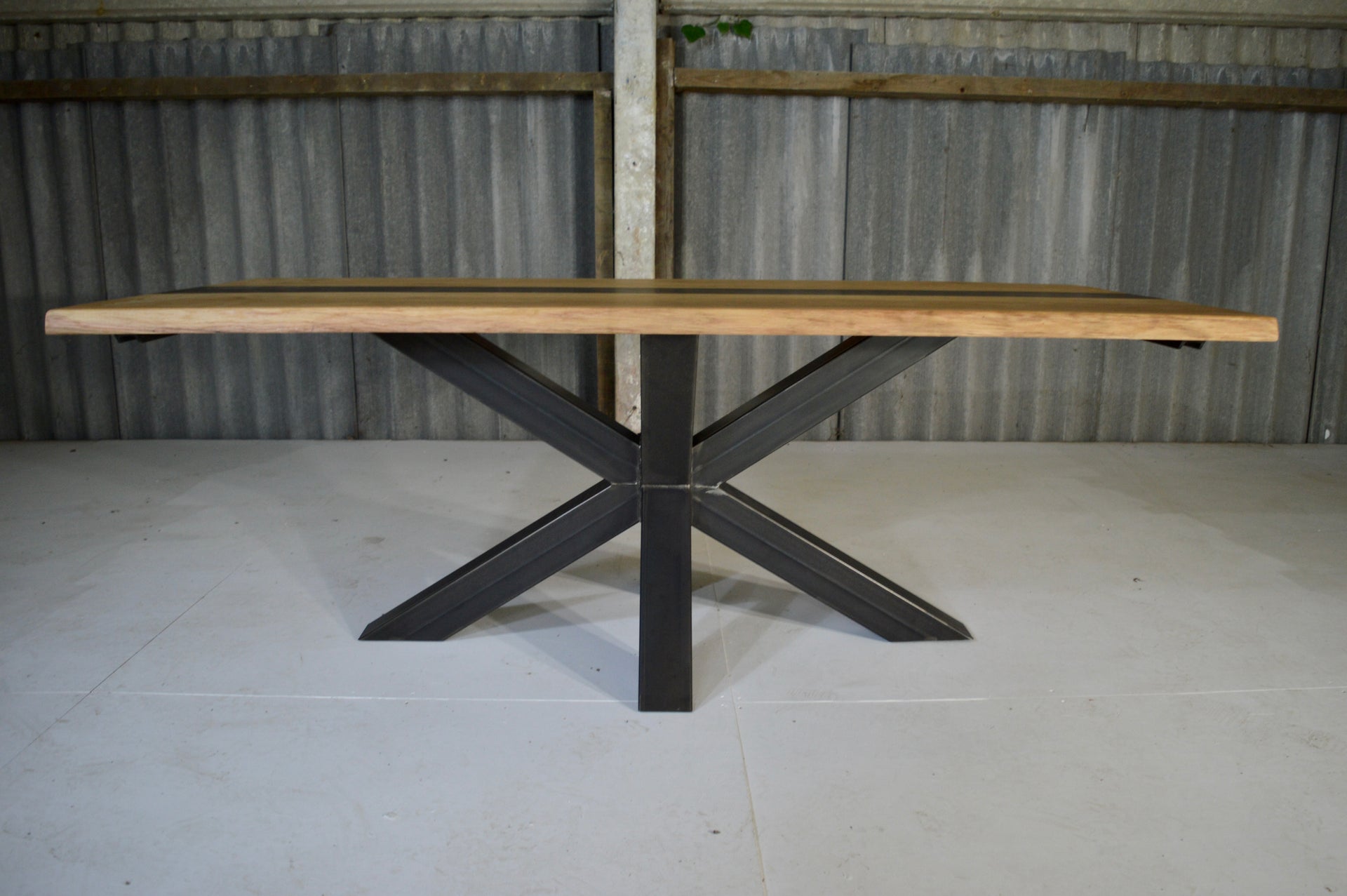 The Oak River Metal Spider-200 x 100 cm