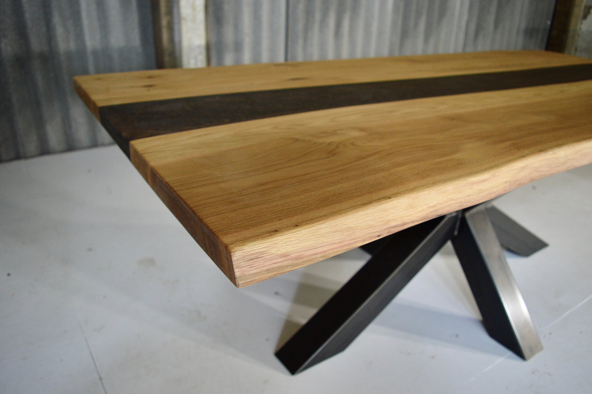 The Oak River Metal Spider-200 x 100 cm