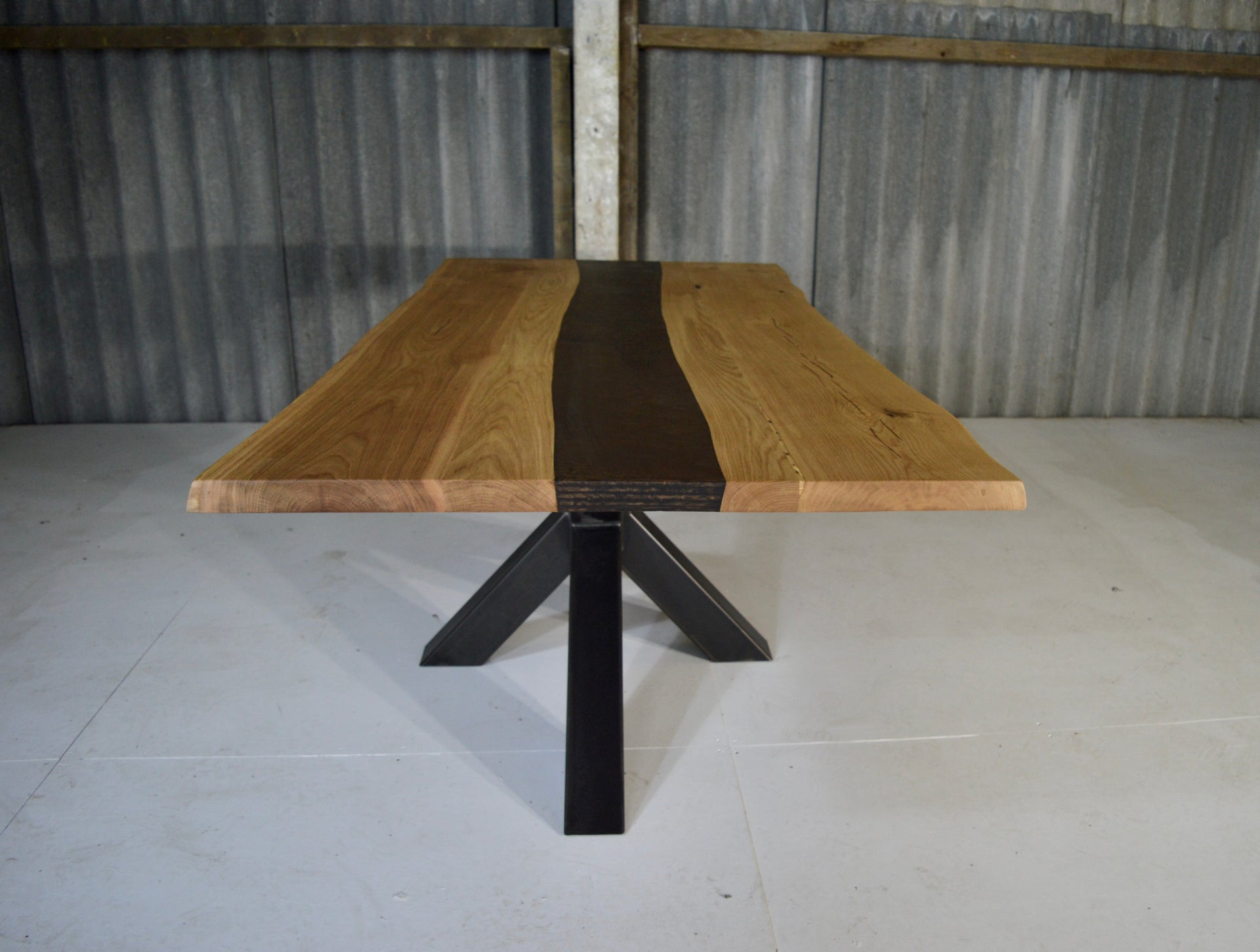 The Oak River Metal Spider-200 x 100 cm