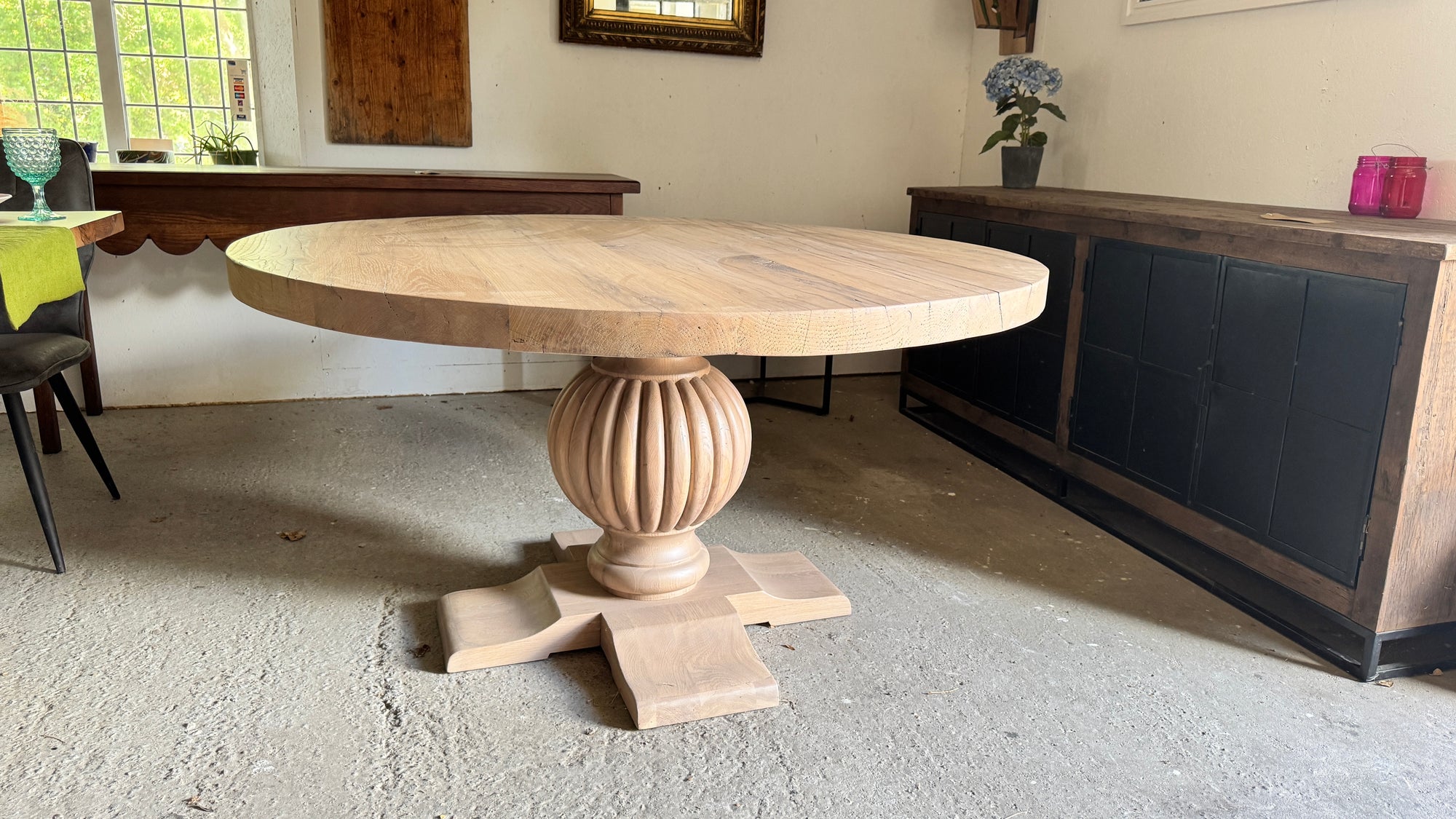 The Reclaimed Round Oak: 140 cm round