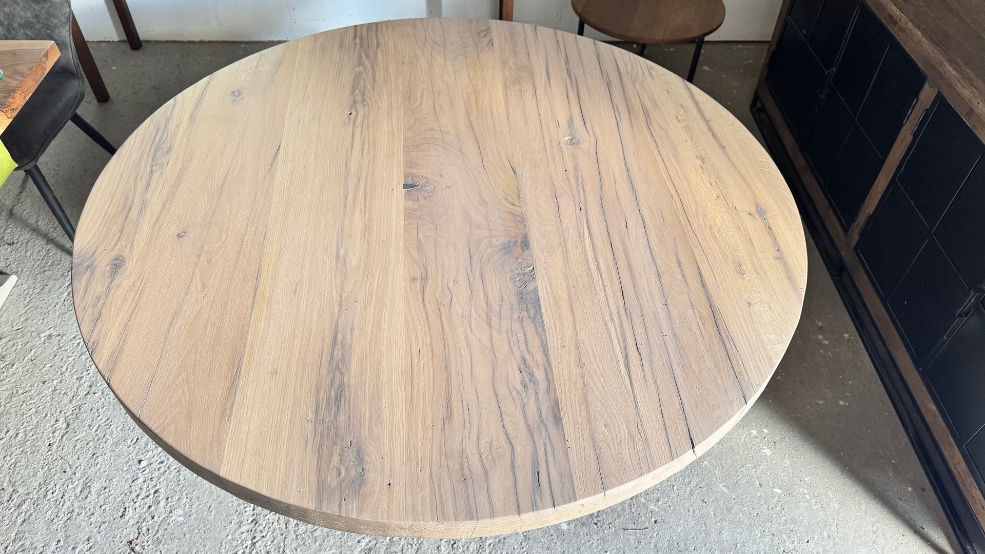 The Reclaimed Round Oak: 140 cm round