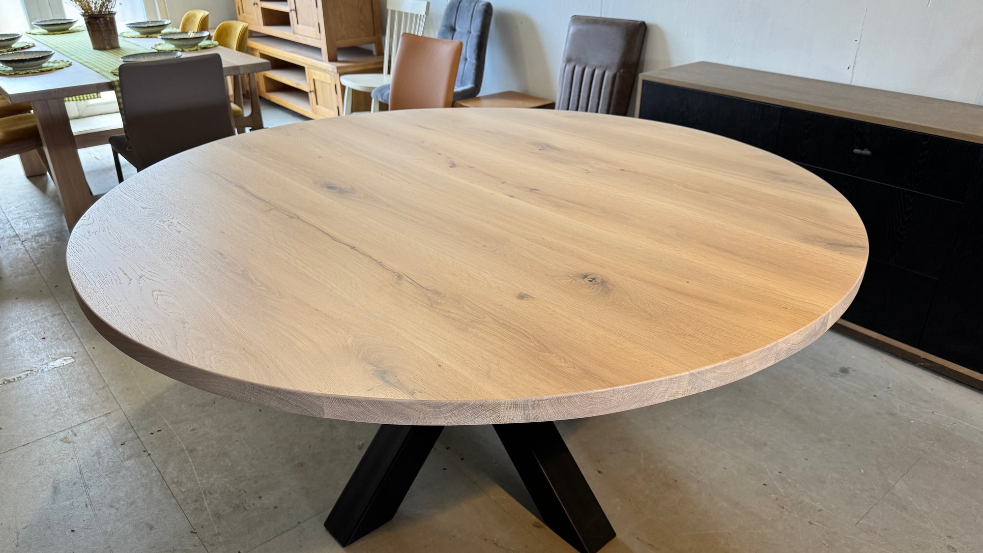 The Round Metal Spider: 160 cm