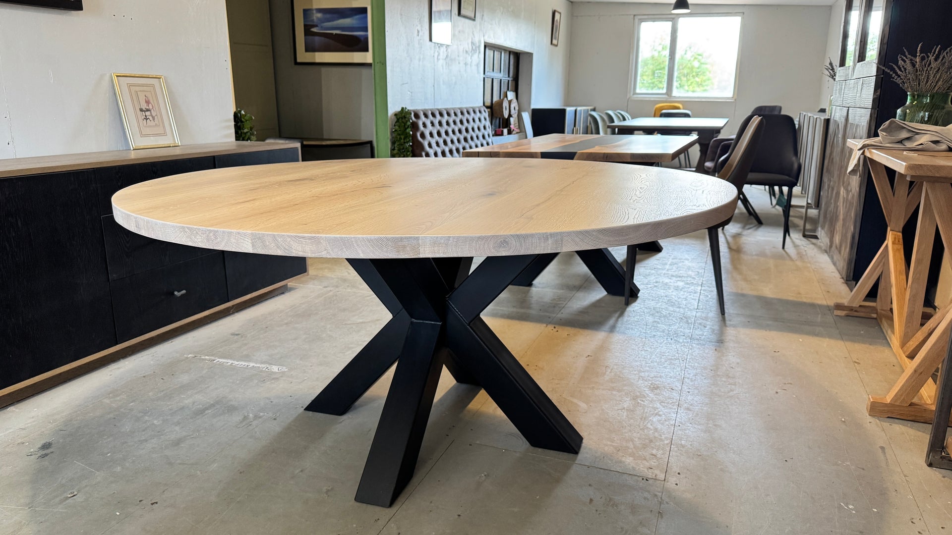 The Round Metal Spider: 160 cm