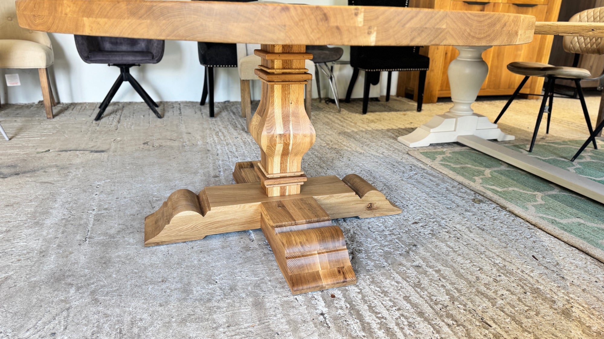 The Round Heritage- 140 x 140 cm