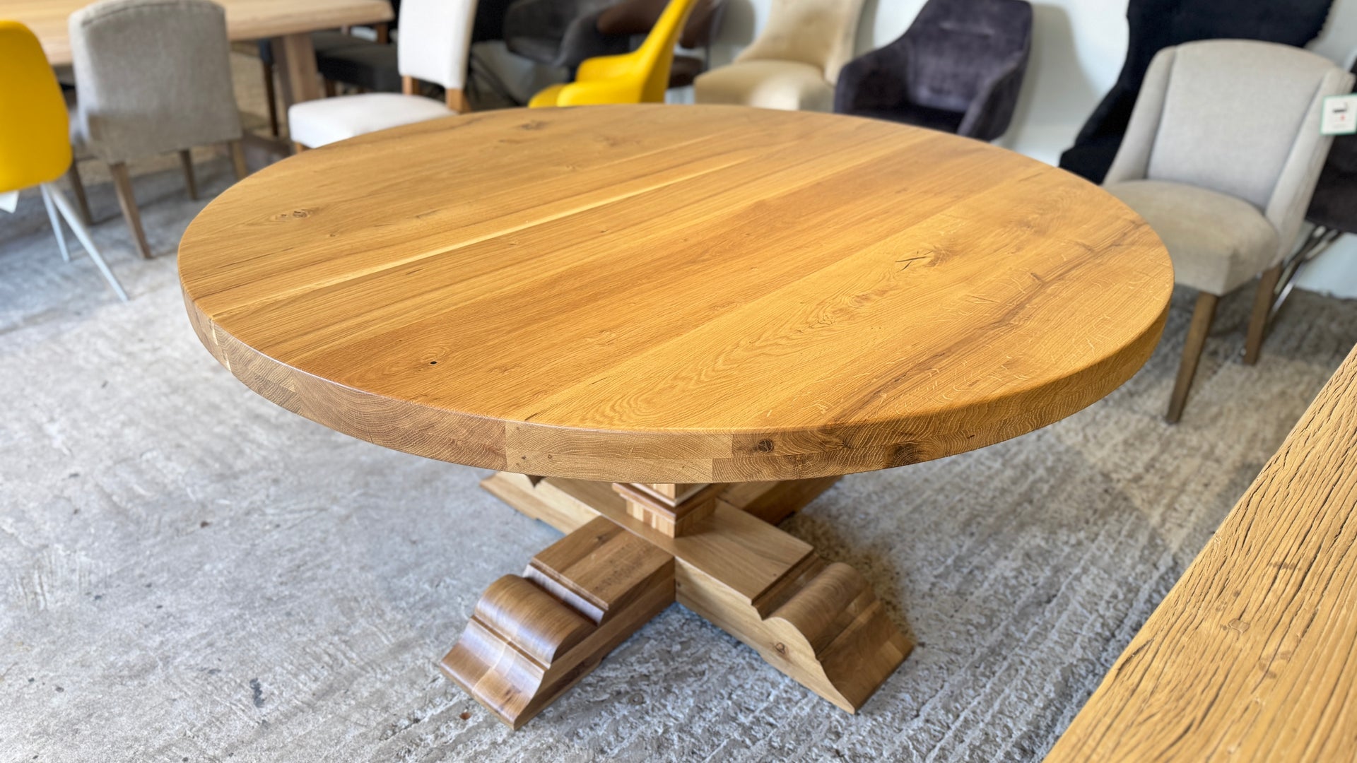 The Round Heritage- 140 x 140 cm