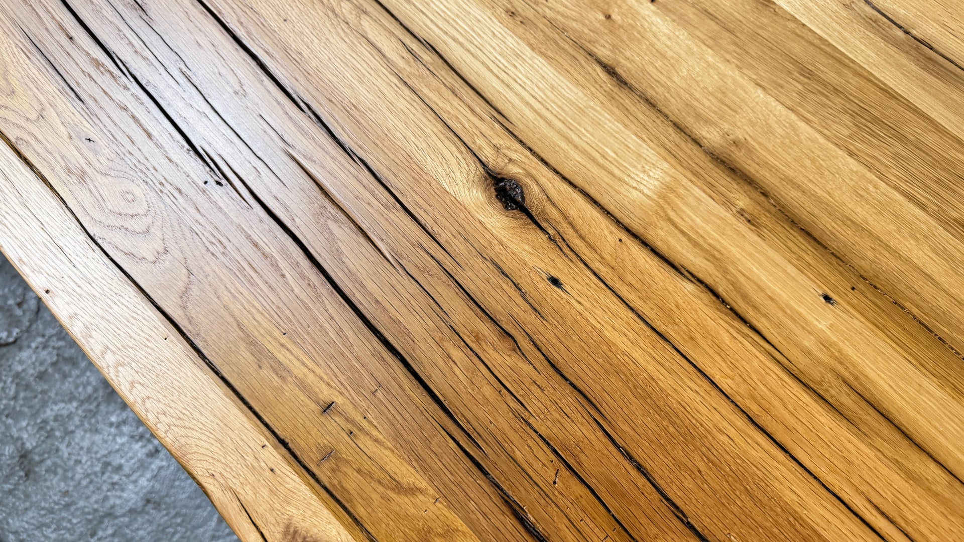 The Reclaimed Metal Spider: 240 x 100 cm