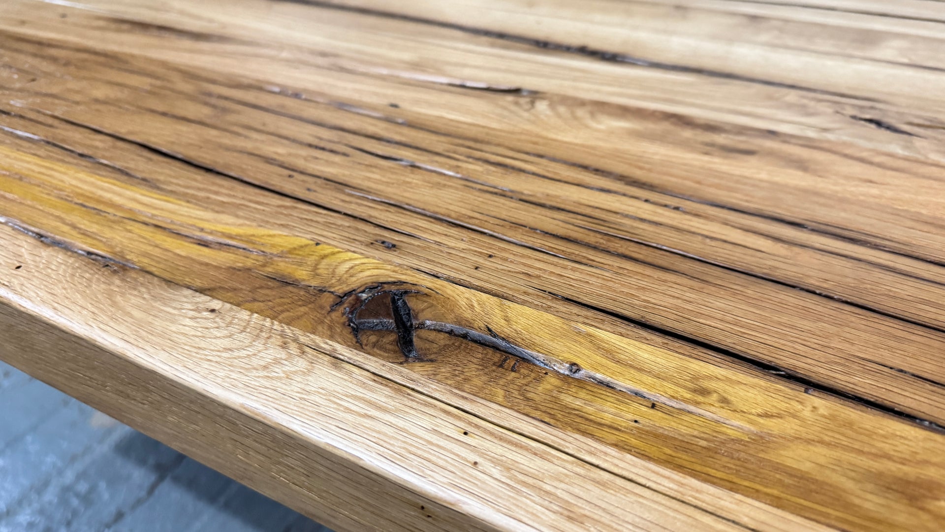 The Reclaimed Metal Spider: 240 x 100 cm