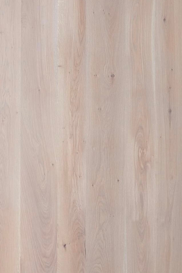 Pale Oak oak finish