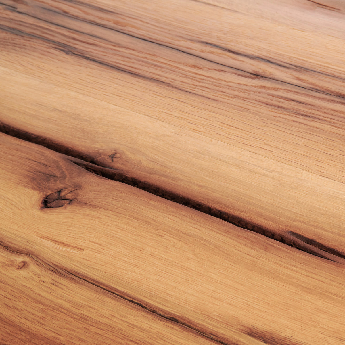 Rustic 2 wood character