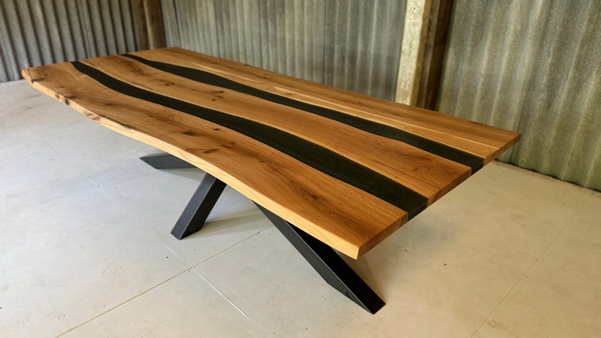 The Oak River Metal Spider 10 Seater Table