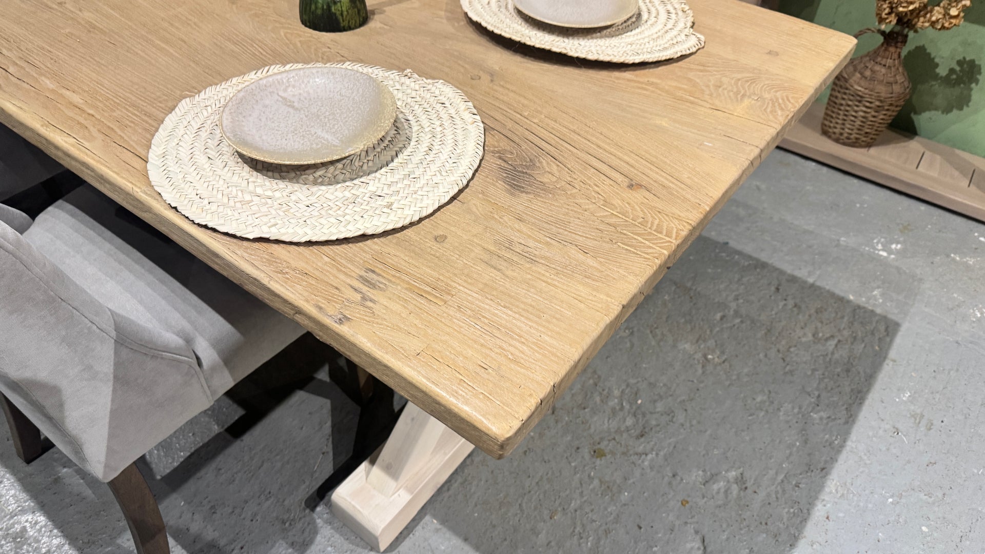 Reclaimed Elm Table: 10 seater