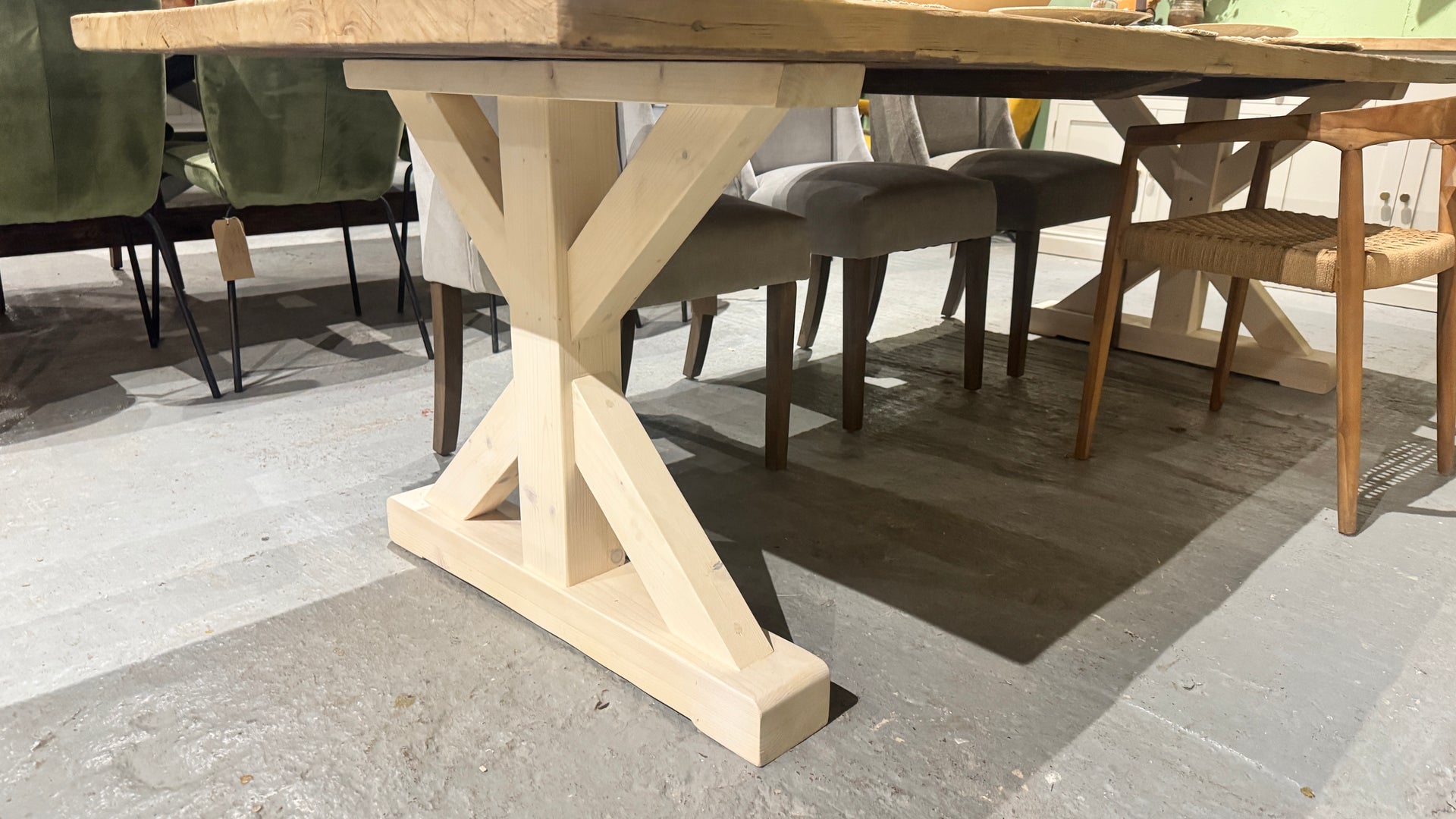 Reclaimed Elm Table: 10 seater