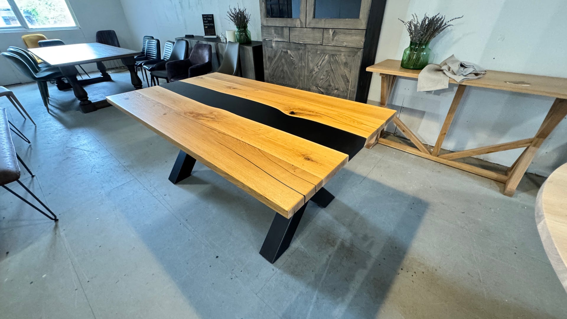 Oak Resin River: 6 Seater