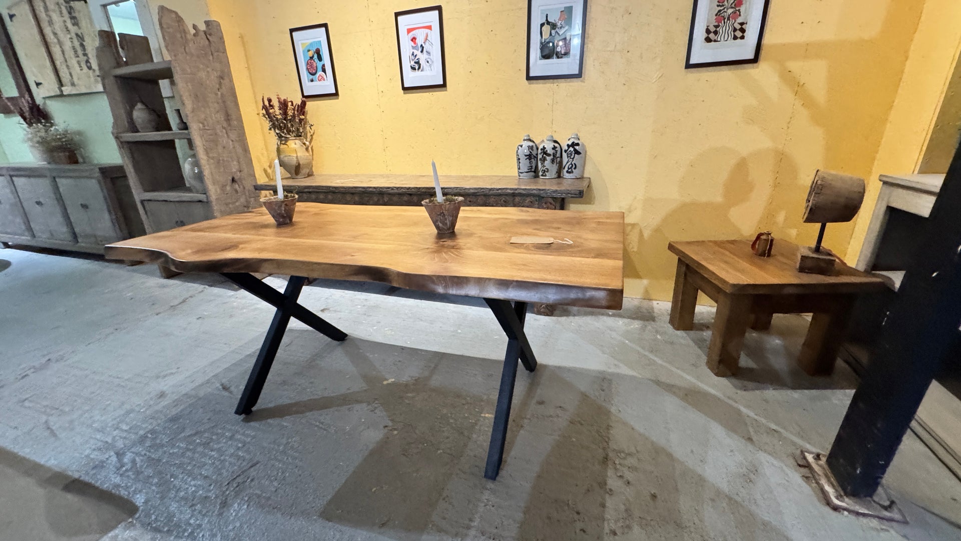The Walnut Metal X: 6 Seater