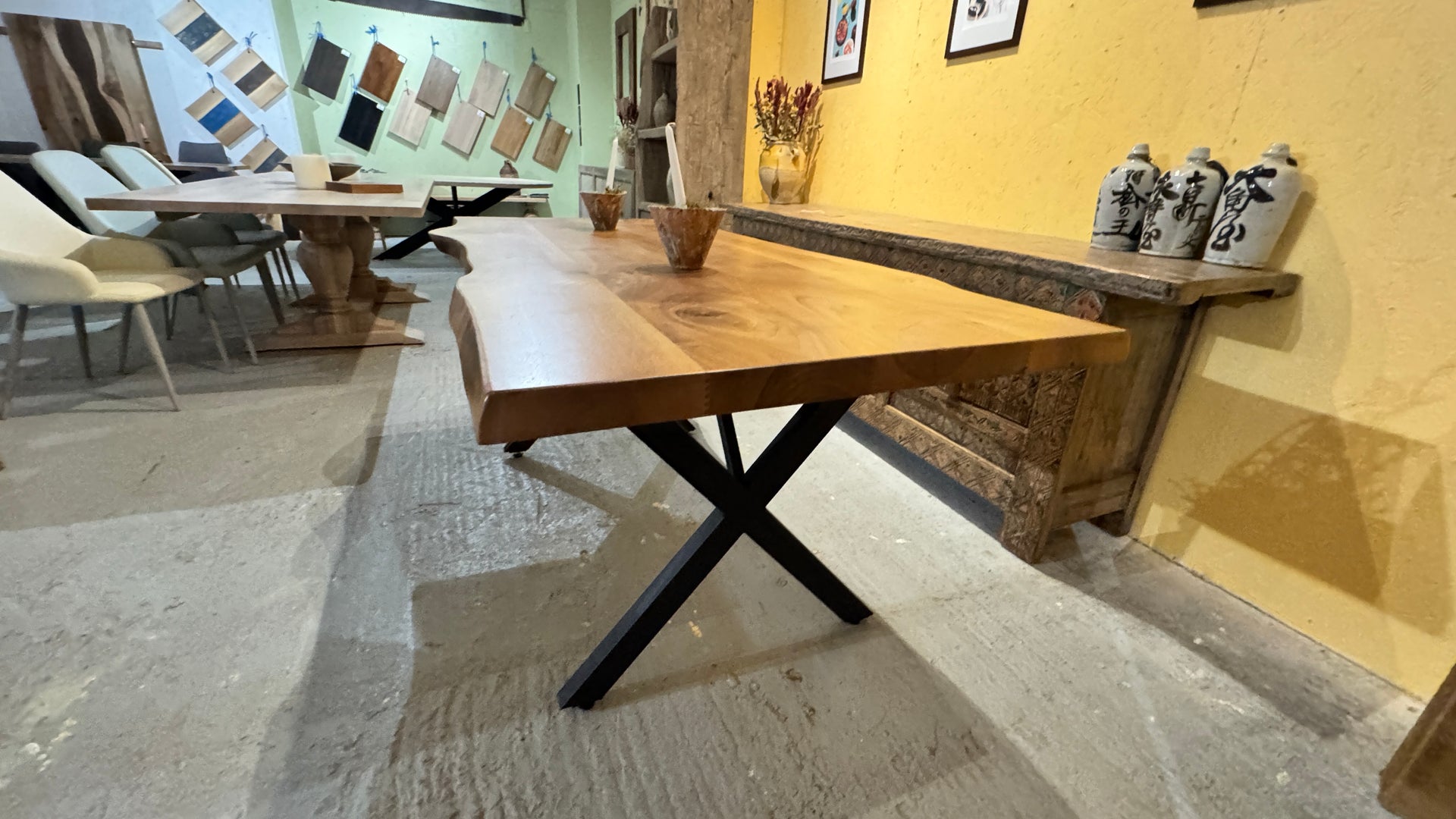 The Walnut Metal X: 6 Seater