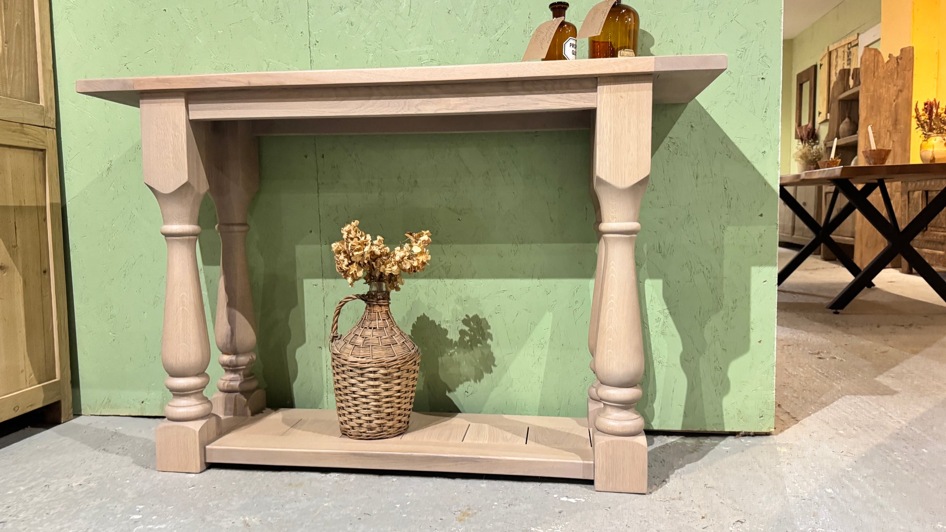The Balustrade Console