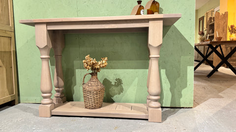 The Balustrade Console