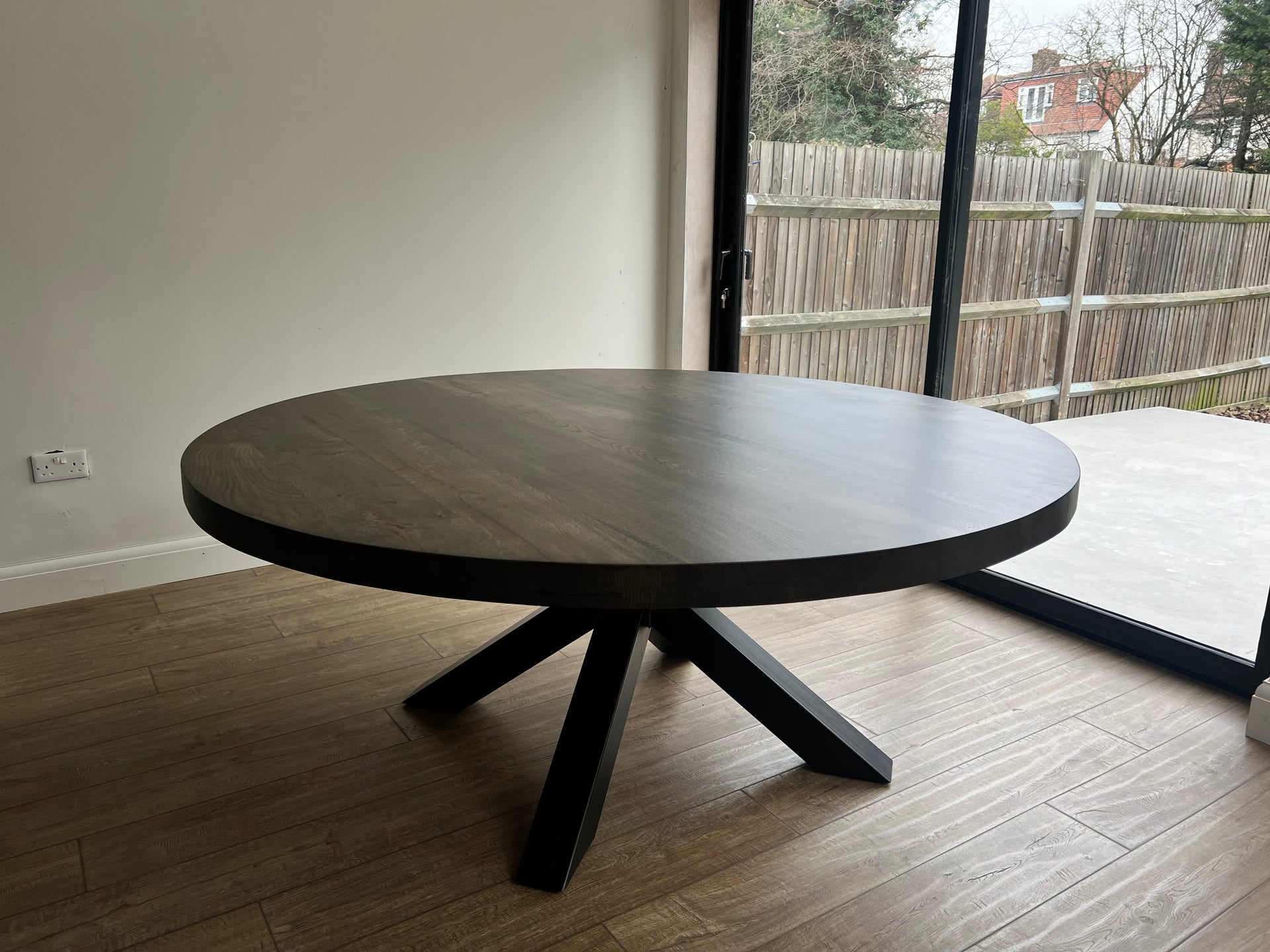 The Round Metal Spider